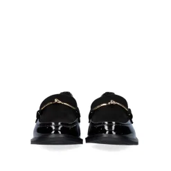 Mocassim Com Detalhe Dourado Virginia-489 Em Preto