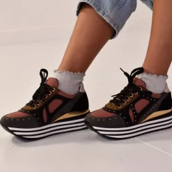 Sneaker Plataforma Ex41 Em Rosa Com Detalhes Em Cinza